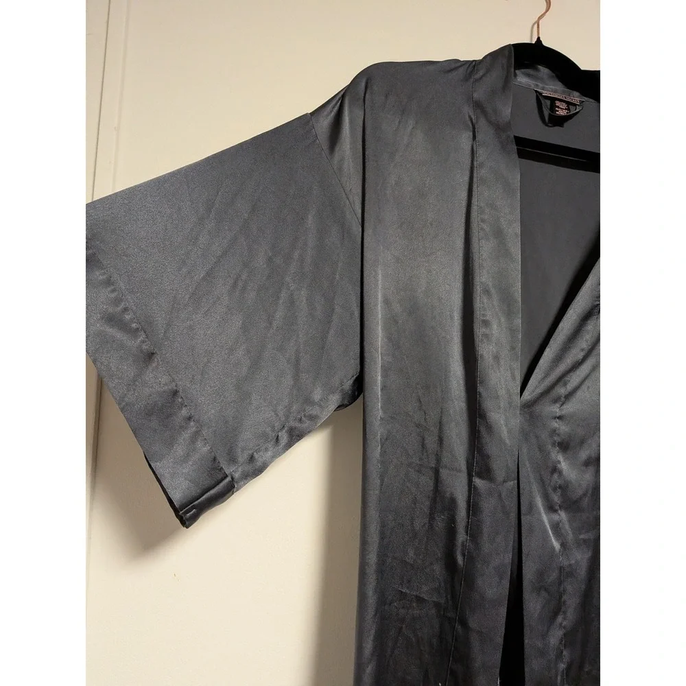 Victoria's Secret Black Satin Kimono Robe XS/S Short Lingerie Sleepwear Wrap - Picture 2 of 12